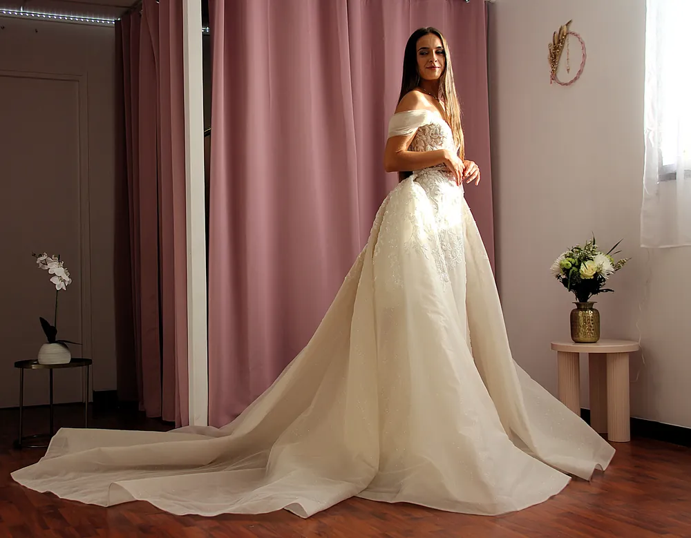 Style Sirène sur-jupe — La silhouette sirène, sublimée d’une sur-jupe